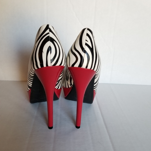 Bamboo zebra print 5" Platform Stilettos - Picture 5 of 15